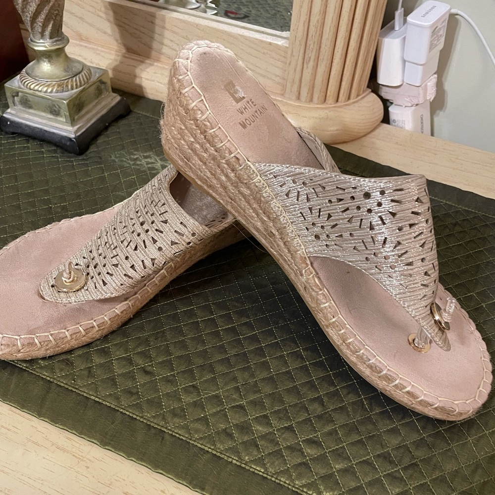 White Mountain gold espadrilles size 9.5 B